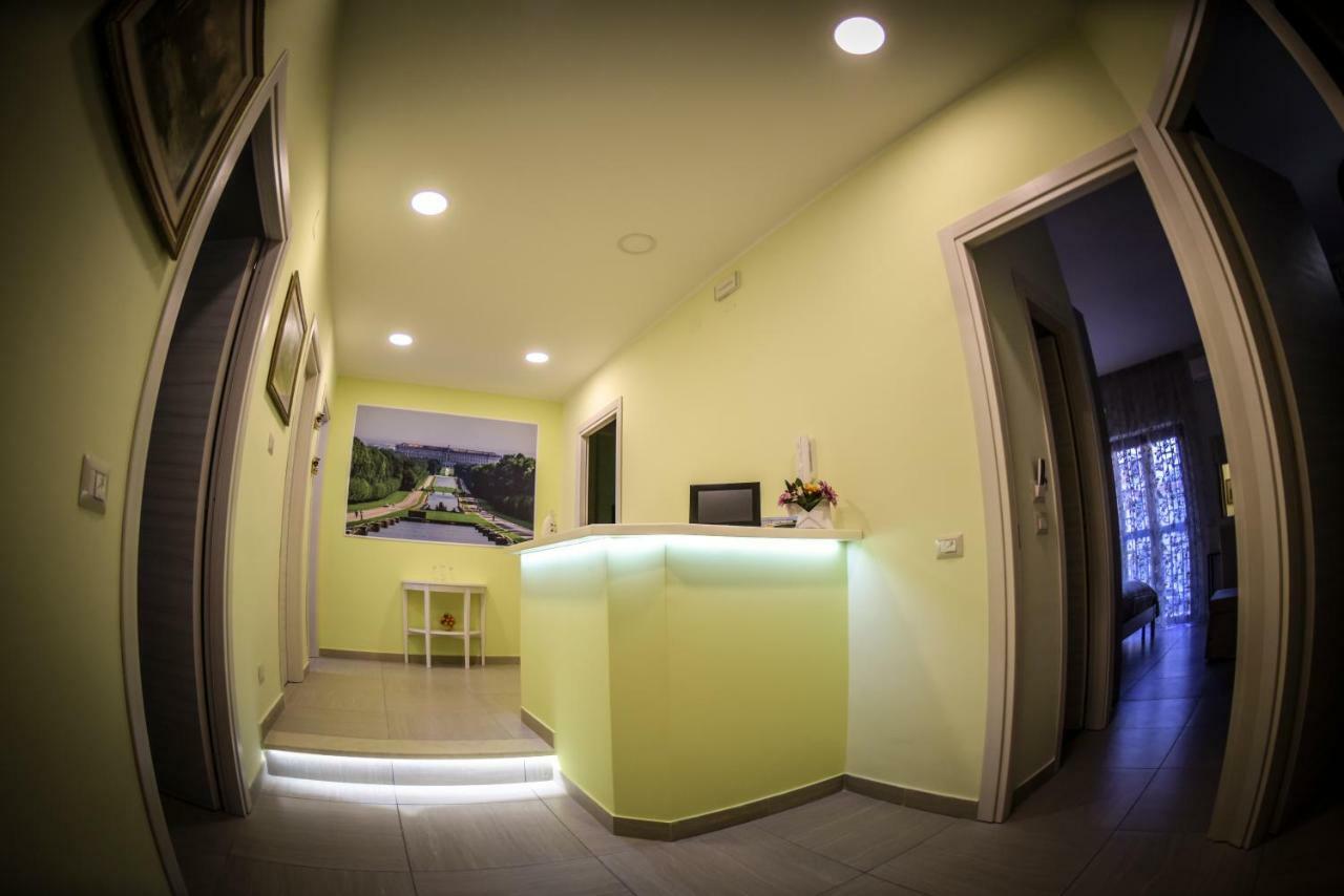 Le Fontane Del Re Bed & Breakfast Касерта Екстериор снимка