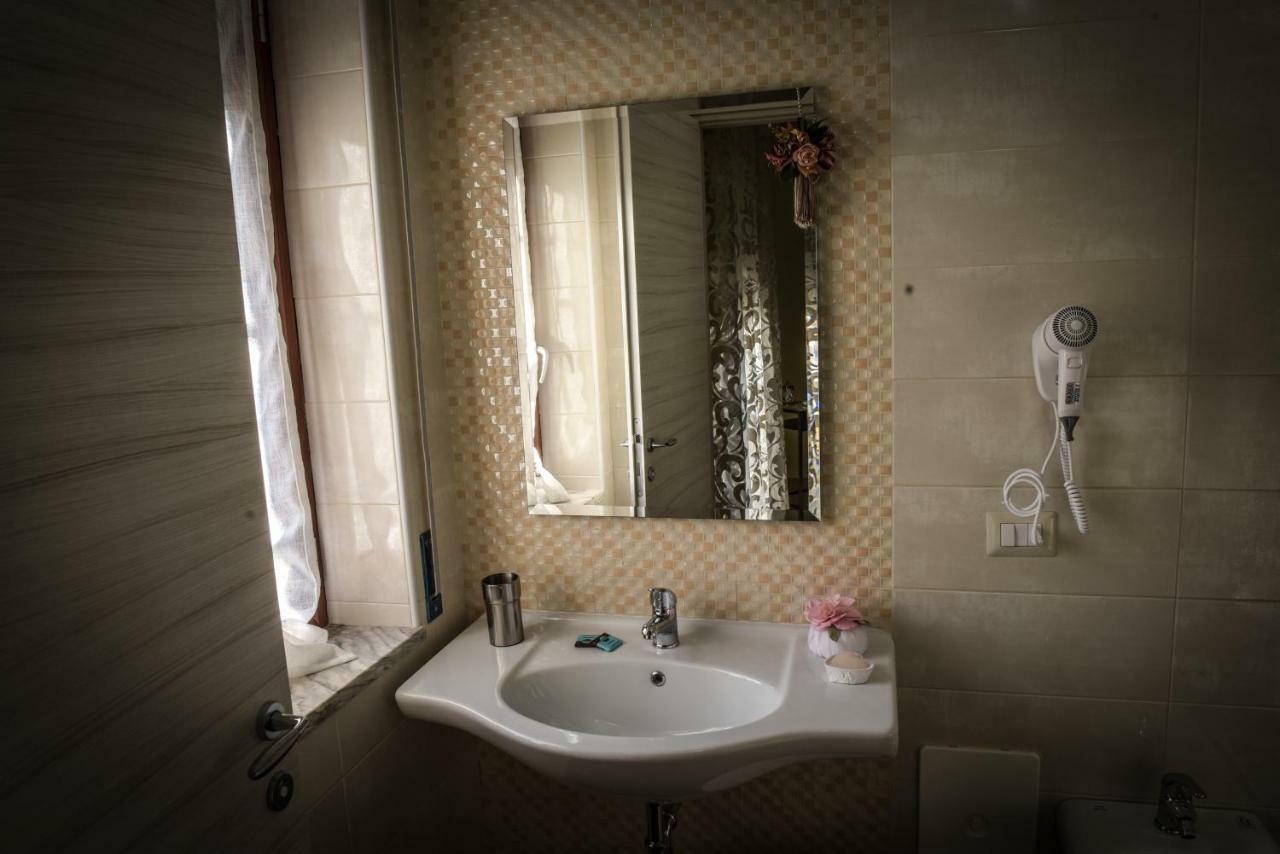 Le Fontane Del Re Bed & Breakfast Касерта Екстериор снимка